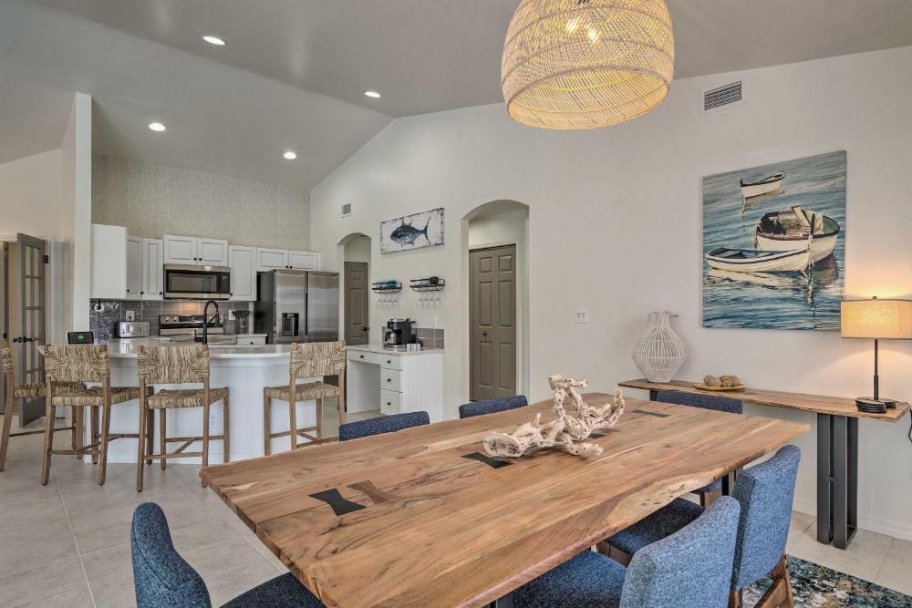 Private Pool Beachy Cape Coral Getaway!